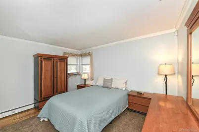 534 Hyman Avenue, West Islip, NY 11795 - Photo 13