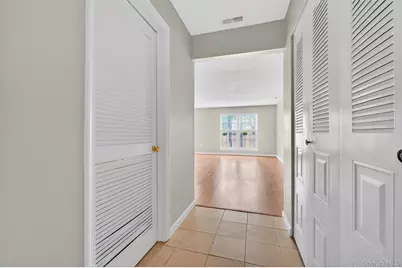 111 Cartwheel Court #18, Washingtonville, NY 10992 - Photo 5