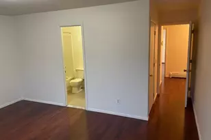 7 Dune Ct, Bronx, NY 10473 - Photo 9