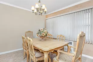 85-19 212th St, Hollis, NY 11427 - Photo 13