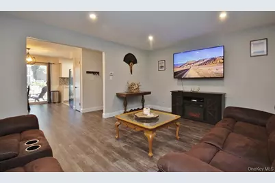 14 Somerset Drive, Suffern, NY 10901 - Photo 9