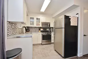 14 Somerset Dr, Suffern, NY 10901 - Photo 5