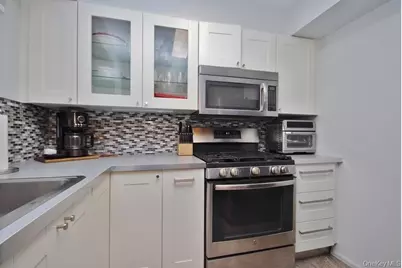 14 Somerset Drive, Suffern, NY 10901 - Photo 3