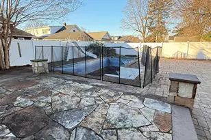 254 Park Ave, Freeport, NY 11520 - Photo 9