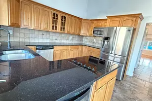 254 Park Ave, Freeport, NY 11520 - Photo 11