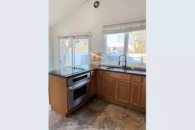254 Park Avenue, Freeport, NY 11520 - Photo 9