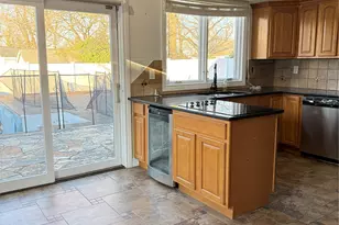 254 Park Ave, Freeport, NY 11520 - Photo 7