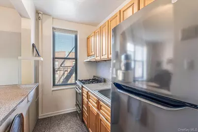 67-35 Yellowstone Blvd #7N, Forest Hills, NY 11375 - Photo 7