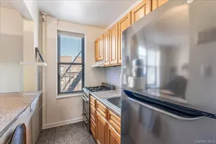 67-35 Yellowstone Blvd, Forest Hills, NY 11375 - Photo 7