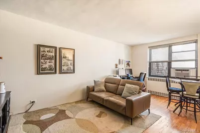 67-35 Yellowstone Blvd #7N, Forest Hills, NY 11375 - Photo 3