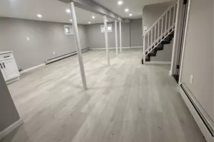 145-87 183rd St, Springfield Gardens, NY 11413 - Photo 27