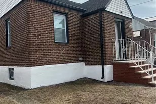 145-87 183rd St, Springfield Gardens, NY 11413 - Photo 23