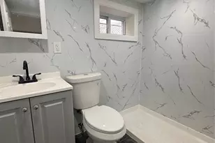 145-87 183rd St, Springfield Gardens, NY 11413 - Photo 25