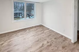 18 Grove St, Highland, NY 12528 - Photo 23