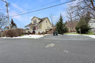 18 Grove St, Highland, NY 12528 - Photo 33