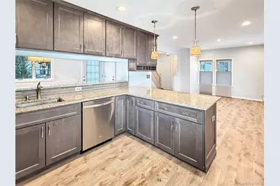 18 Grove Street, Highland, NY 12528 - Photo 3