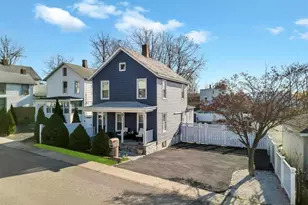 8 Madison Ave, Glen Cove, NY 11542 - Photo 5