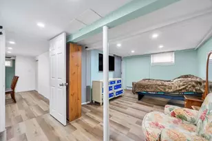 8 Madison Ave, Glen Cove, NY 11542 - Photo 17