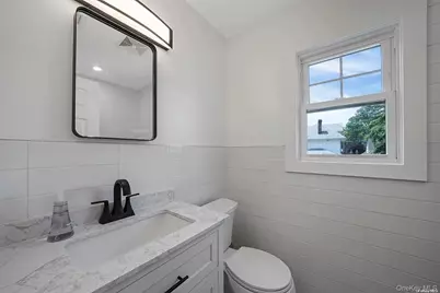 50 Laurel St, Floral Park, NY 11001 - Photo 7