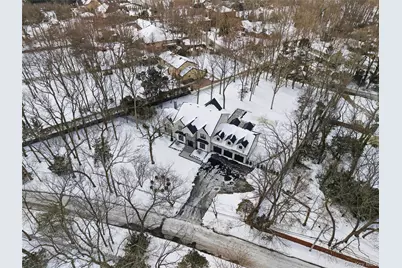 115 Weeks Drive, Dix Hills, NY 11746 - Photo 49