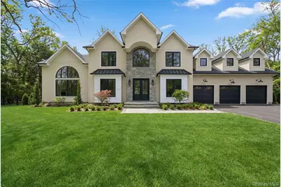 115 Weeks Drive, Dix Hills, NY 11746 - Photo 3