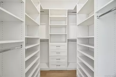 115 Weeks Drive, Dix Hills, NY 11746 - Photo 33