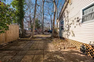 9 Eastway Path, Calverton, NY 11933 - Photo 17