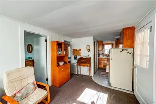 9 Eastway Path, Calverton, NY 11933 - Photo 7