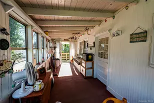 9 Eastway Path, Calverton, NY 11933 - Photo 5