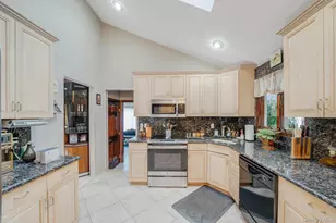 3 Huron Rd, Shirley, NY 11967 - Photo 11