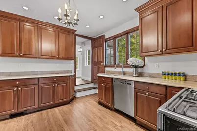 202 E Garden Road, Larchmont, NY 10538 - Photo 9