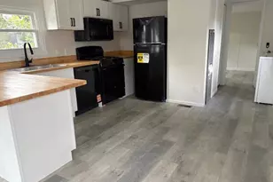 525/D17 Riverleigh, Riverhead, NY 11901 - Photo 3