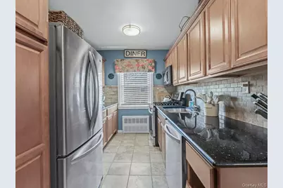 71-42 Little Neck Parkway #153B, Floral Park, NY 11004 - Photo 9