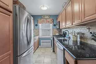 71-42 Little Neck Pkwy, Floral Park, NY 11004 - Photo 9