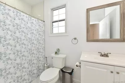 551 Grand Avenue, Lindenhurst, NY 11757 - Photo 21