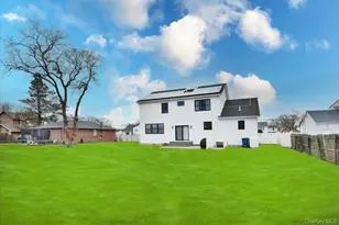 551 Grand Ave, Lindenhurst, NY 11757 - Photo 39