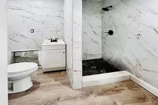 551 Grand Ave, Lindenhurst, NY 11757 - Photo 35