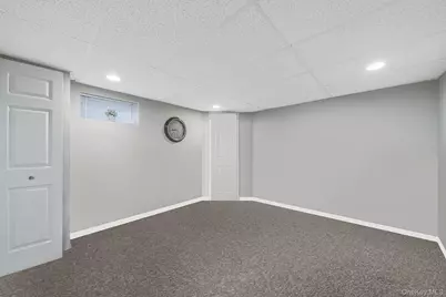 28 Pamela Lane, Selden, NY 11784 - Photo 21