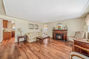 28 Pamela Ln, Selden, NY 11784 - Photo 5