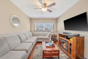 28 Pamela Ln, Selden, NY 11784 - Photo 9