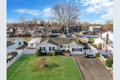 28 Pamela Lane, Selden, NY 11784 - Photo 31