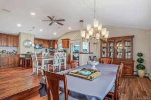 28 Pamela Ln, Selden, NY 11784 - Photo 15