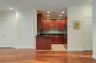 115 Pond View Dr, Port Washington, NY 11050 - Photo 9