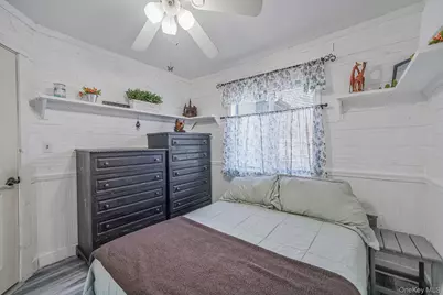 15 18th Avenue, Bay Shore, NY 11706 - Photo 19