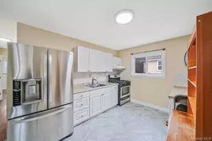 260 Yale St, Hempstead, NY 11550 - Photo 13