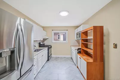 260 Yale Street, Hempstead, NY 11550 - Photo 15