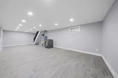 16 Laurel Avenue, Hempstead, NY 11550 - Photo 23