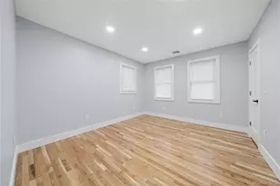 16 Laurel Ave, Hempstead, NY 11550 - Photo 17