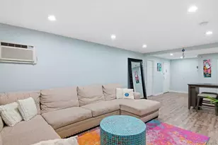 52 Brompton Rd, Great Neck, NY 11021 - Photo 9