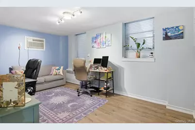 52 Brompton Road #52, Great Neck, NY 11021 - Photo 5